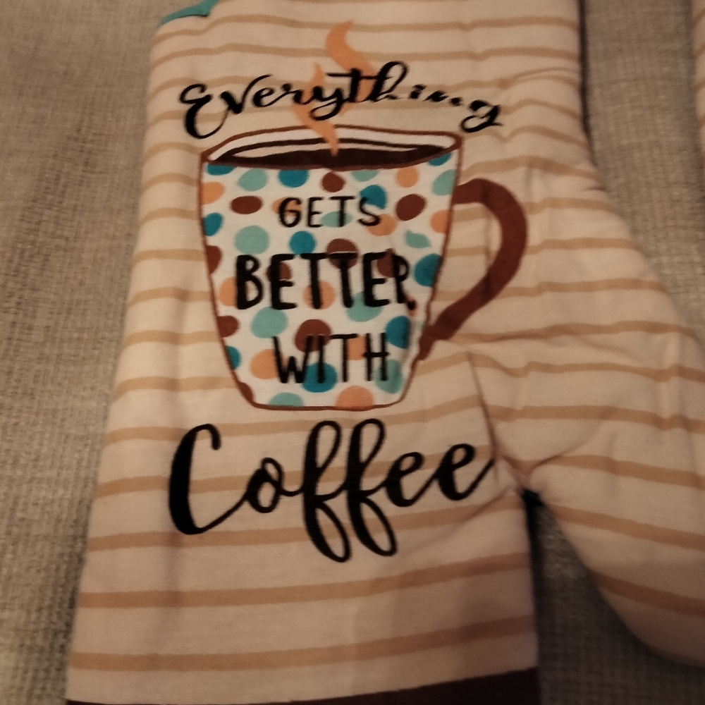 A Coffee Kitchen Set - Picture 2 of 5